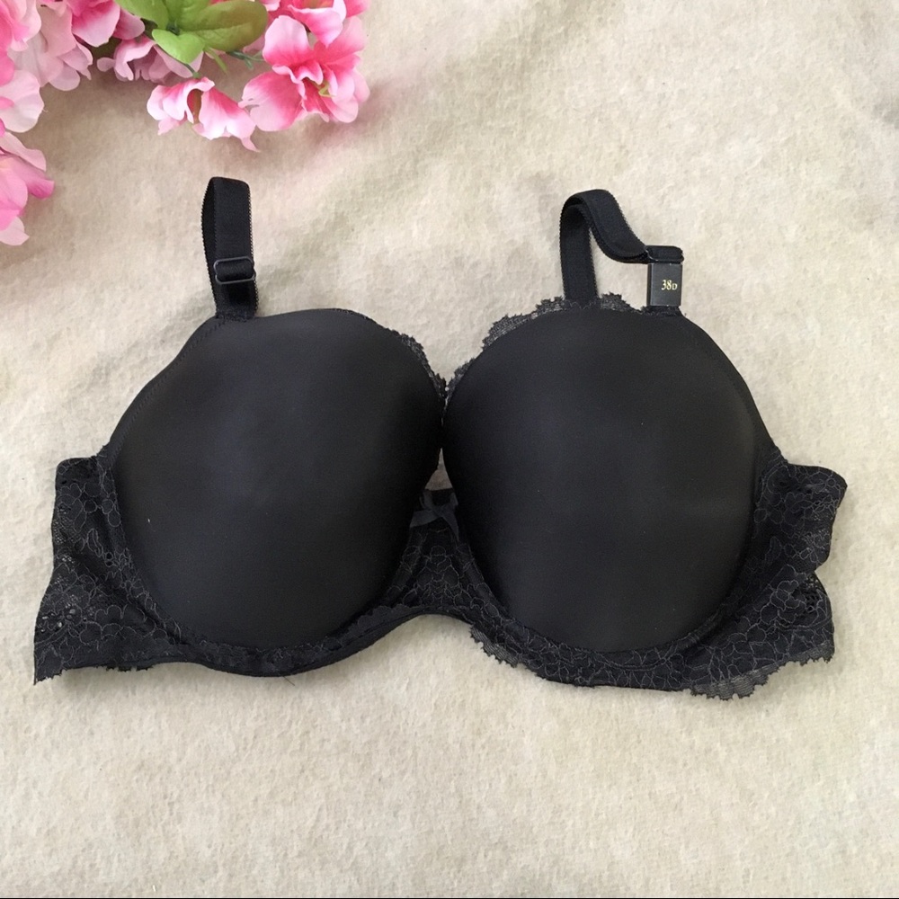 Victoria's Secret Black Lace Bra New without tags